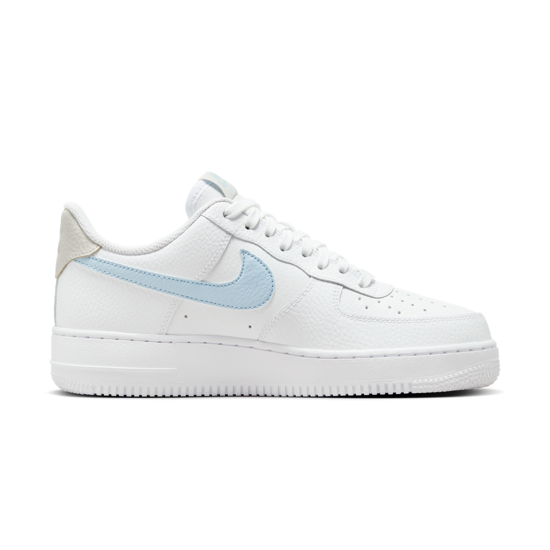 Overkicks - Nike Air Force 1 Low White Light Armory Blue Mini Swoosh (HF0022-100) - par completo