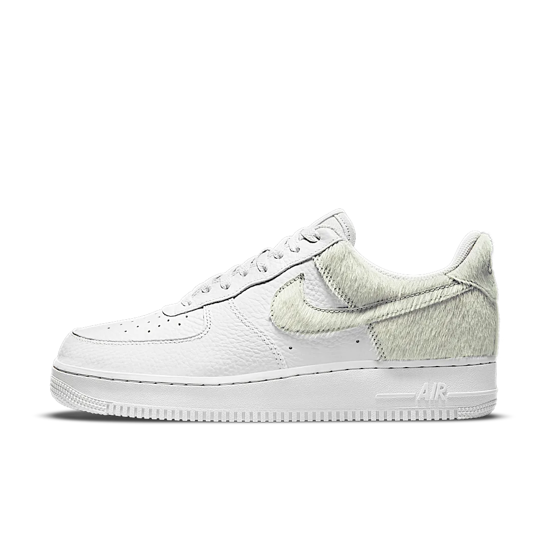 Overkicks - Nike Air Force 1 Low White Pony Hair Heel (DM9088-001) - vista lateral