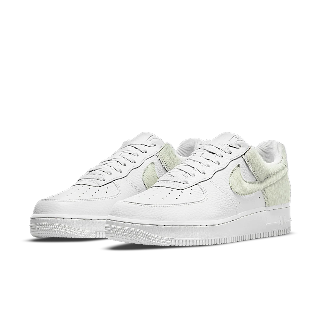 Overkicks - Nike Air Force 1 Low White Pony Hair Heel (DM9088-001) - vista trasera