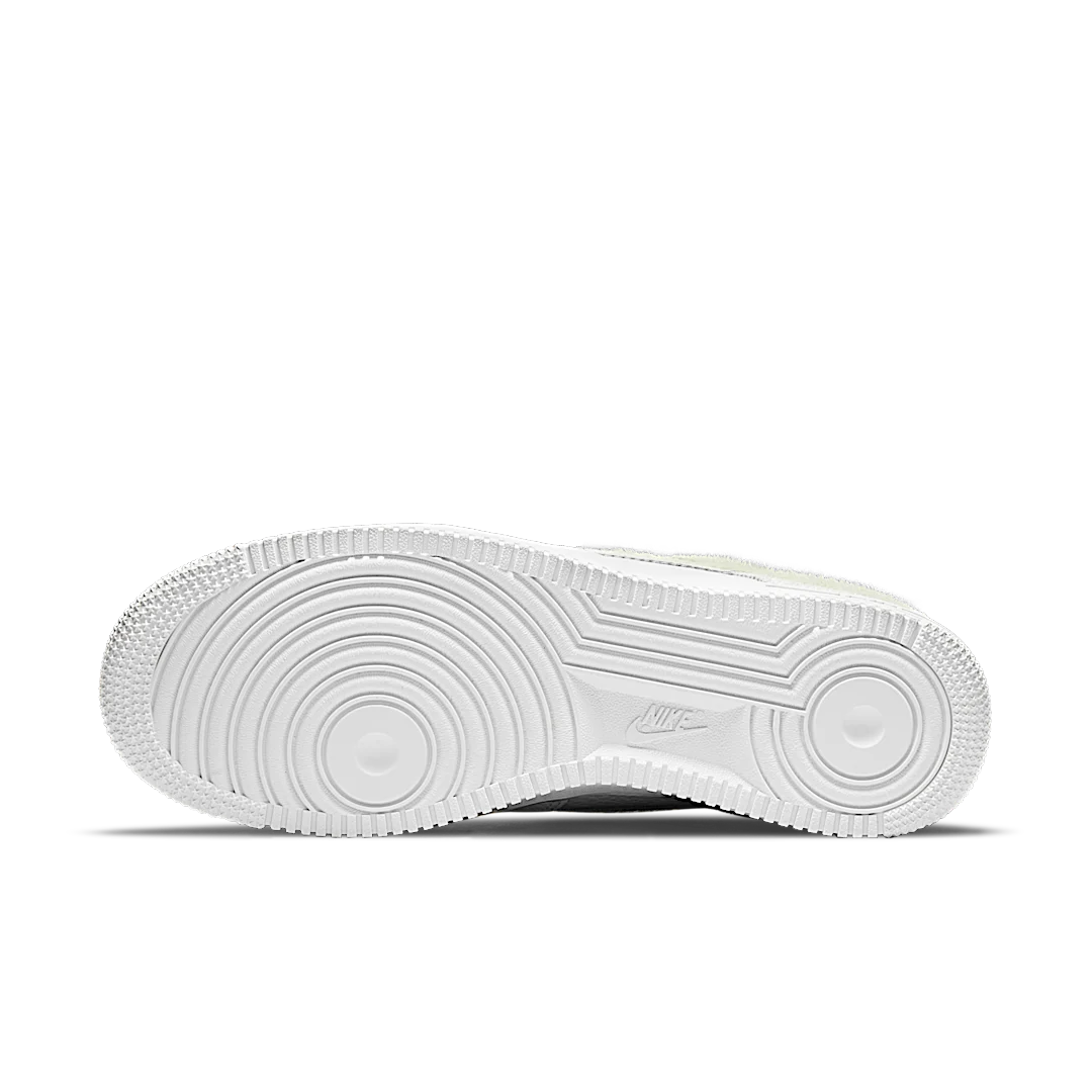 Overkicks - Nike Air Force 1 Low White Pony Hair Heel (DM9088-001) - detalle suela