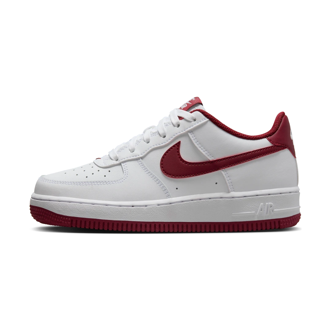 Overkicks - Nike Air Force 1 Low White Team Red (FV5948-105) - vista lateral