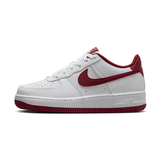Overkicks - Nike Air Force 1 Low White Team Red (FV5948-105) - vista lateral