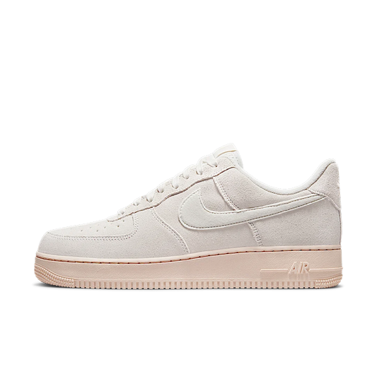 Overkicks - Nike Air Force 1 Low Winter Premium Summit White Suede (DO6730-100) - vista lateral