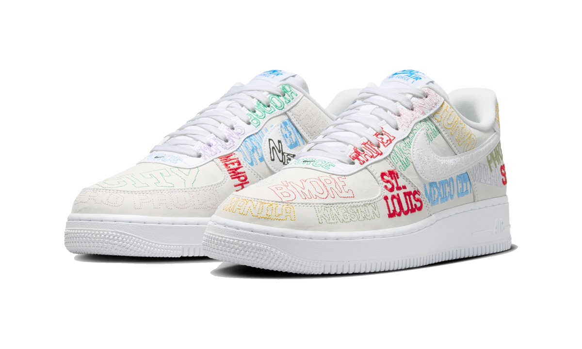 Overkicks - Nike Air Force 1 Low World Tour White (II1549-100) - vista trasera