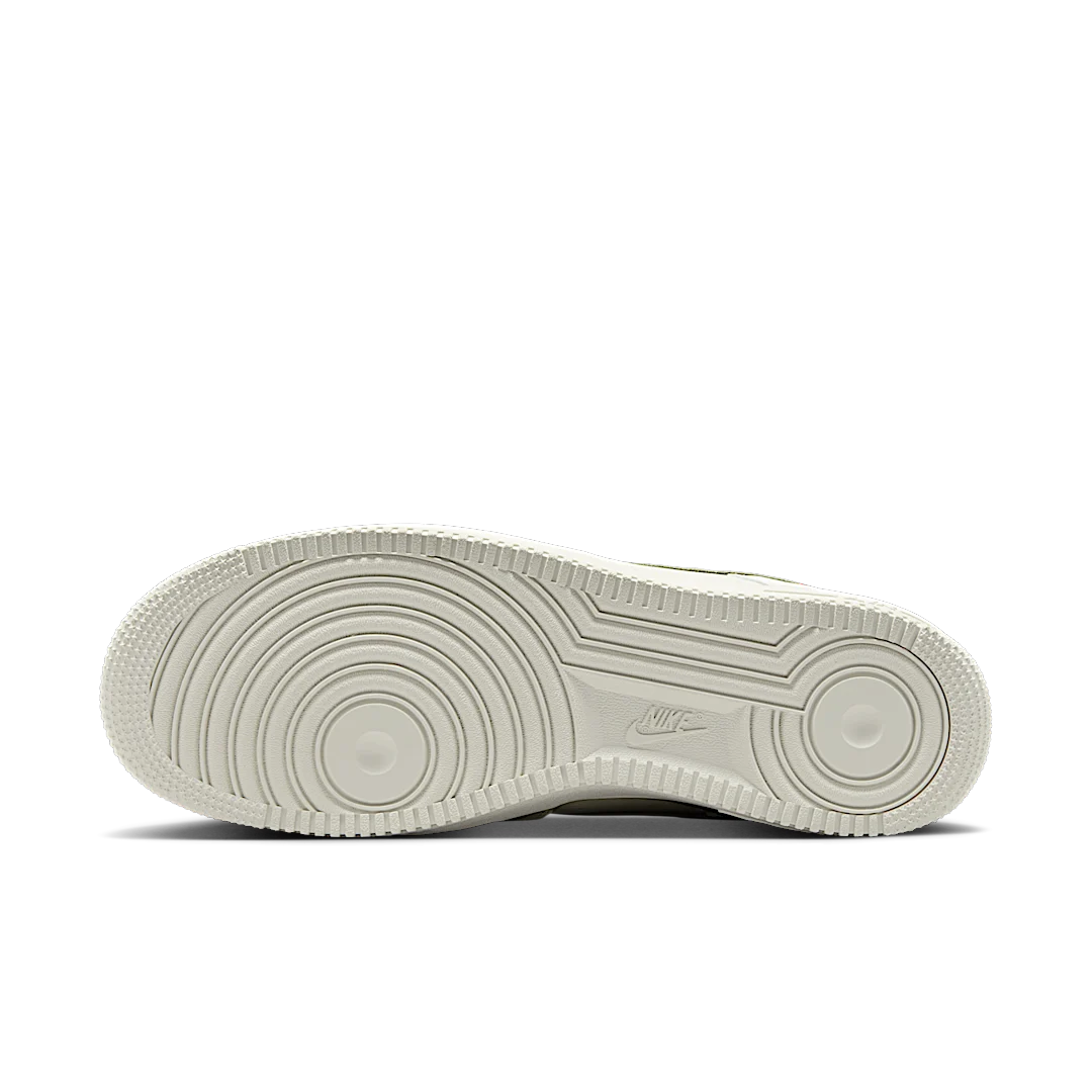 Overkicks - Nike Air Force 1 Low Year of the Snake (HV5979-130) - detalle suela
