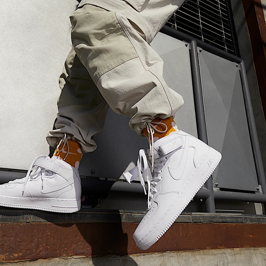 Overkicks - Nike Air Force 1 Mid 07 White (315123-111 / CW2289-111) - detalle suela
