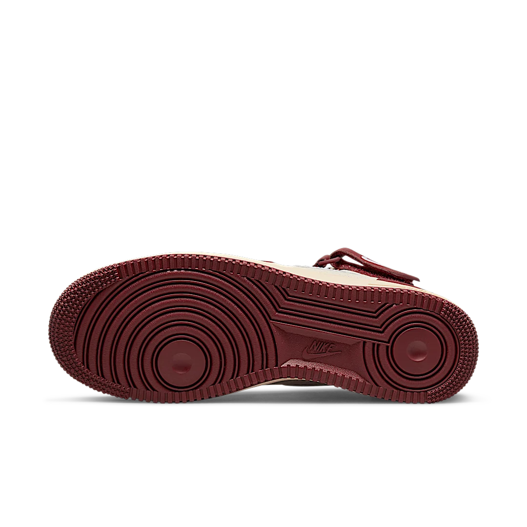 Overkicks - Nike Air Force 1 Mid London (DO7045-600) - detalle suela