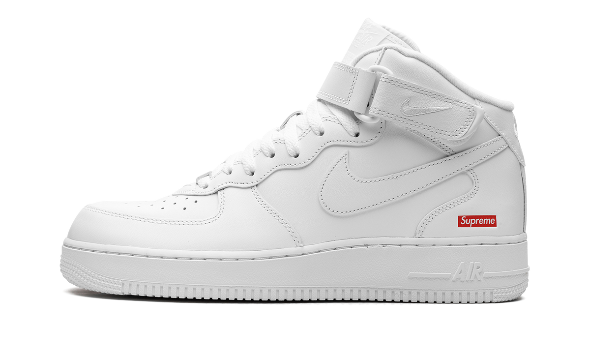 Overkicks - Nike Air Force 1 Mid Supreme White (FZ8784-100) - vista lateral
