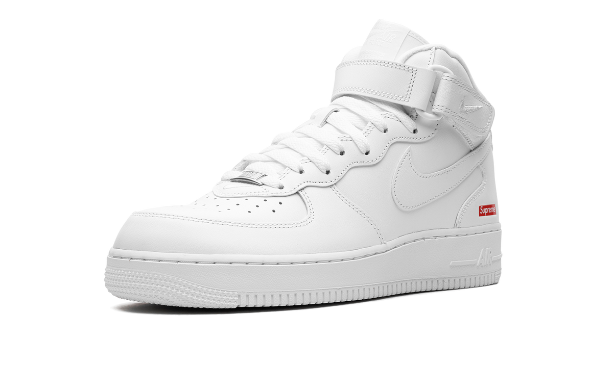 Overkicks - Nike Air Force 1 Mid Supreme White (FZ8784-100) - detalle suela