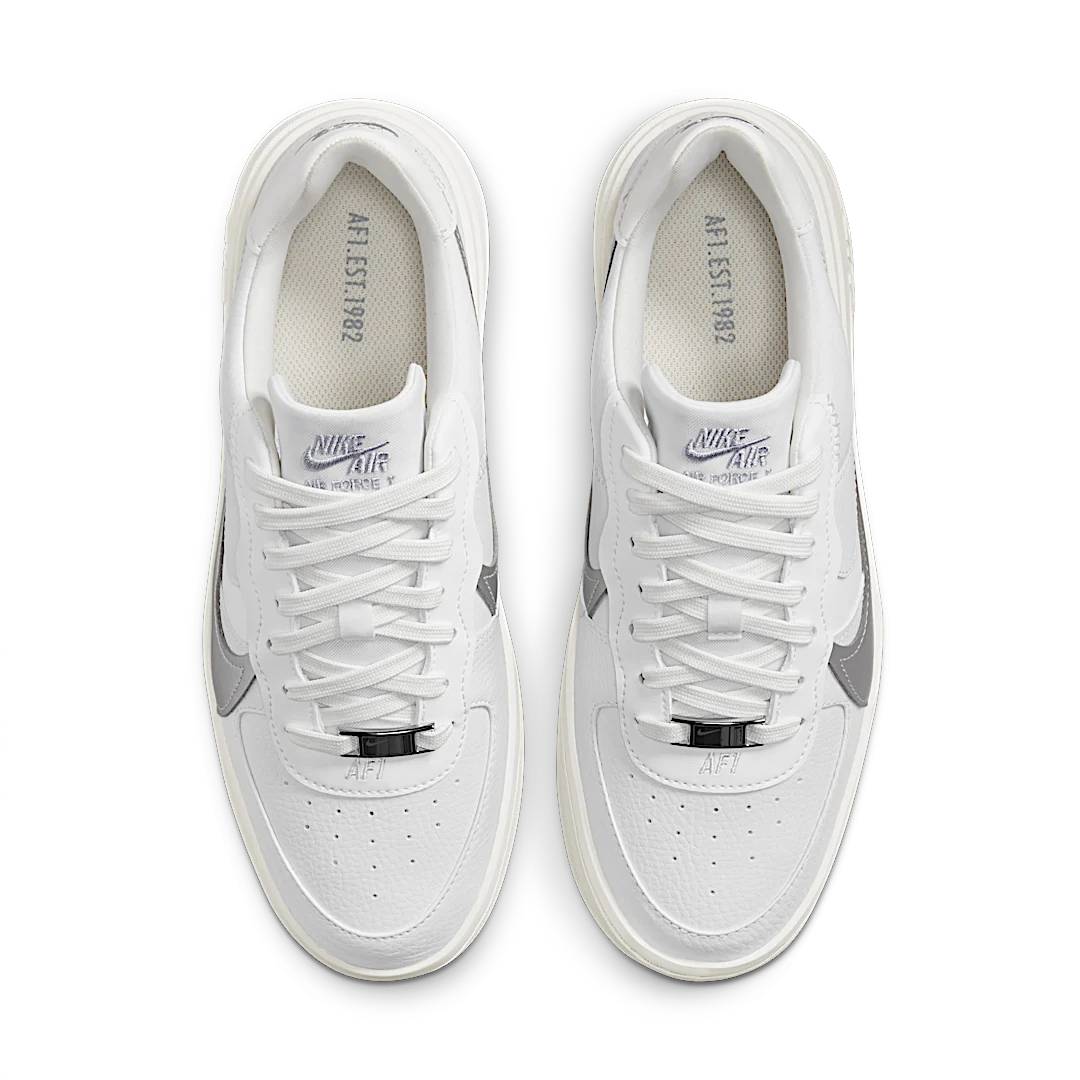 Overkicks - Nike Air Force 1 PLT.AF.ORM Summit White Metalic Silver (DJ9946-101) - par completo