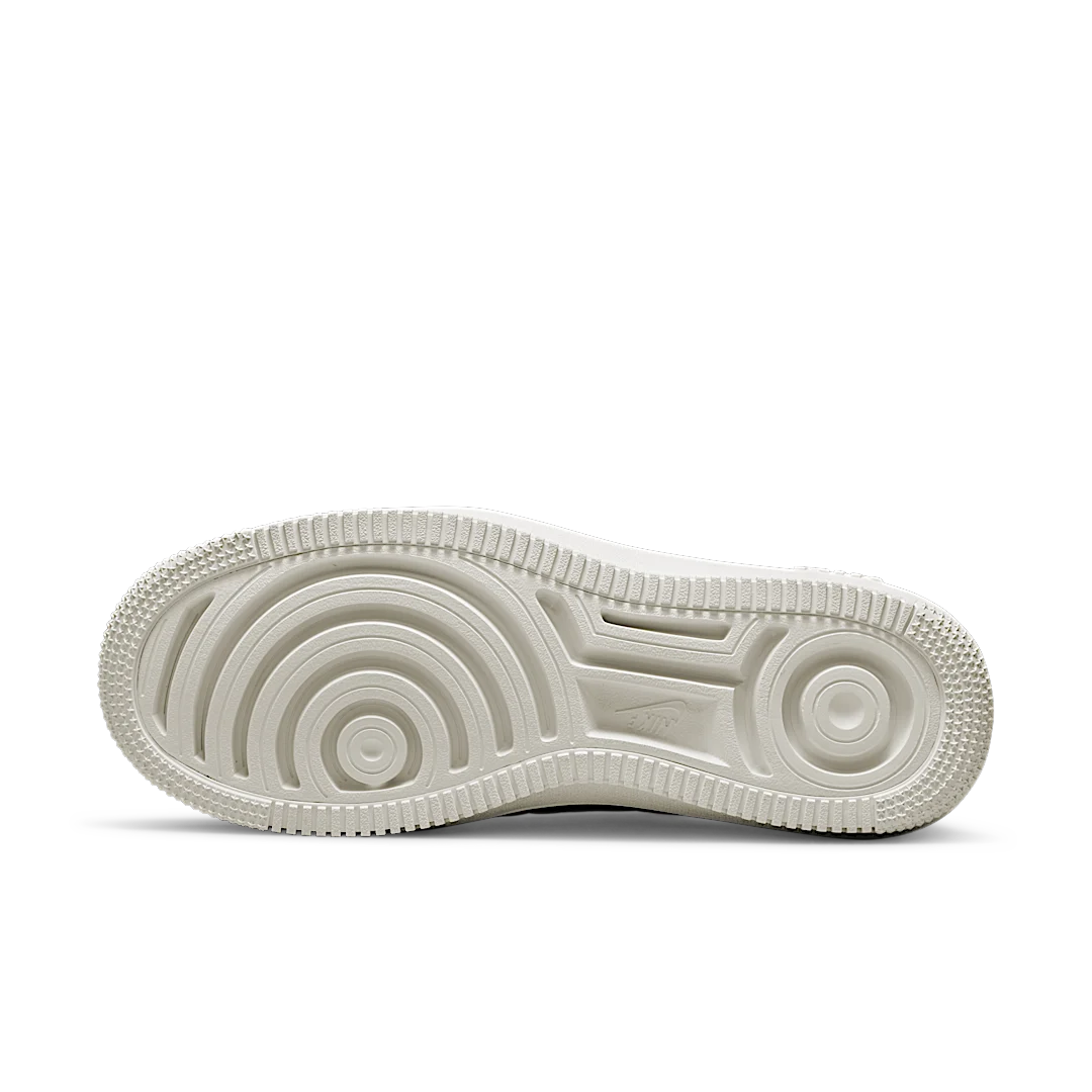 Overkicks - Nike Air Force 1 PLT.AF.ORM Summit White Metalic Silver (DJ9946-101) - detalle suela