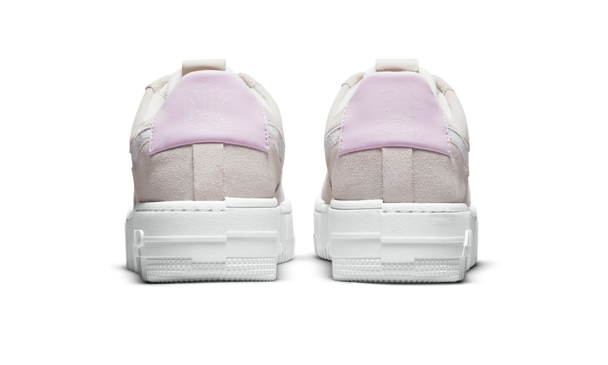Overkicks - Nike Air Force 1 Pixel Beige Pink (DQ0827-100) - detalle talón