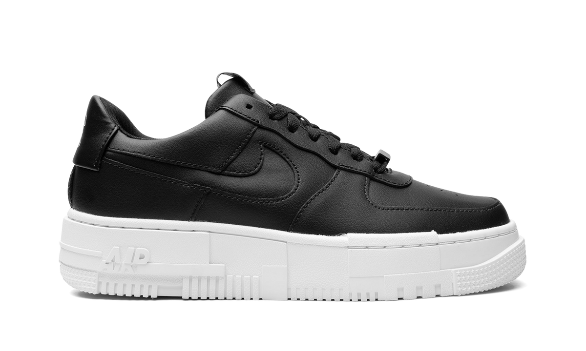 Overkicks - Nike Air Force 1 Pixel Black White (CK6649-001) - detalle talón