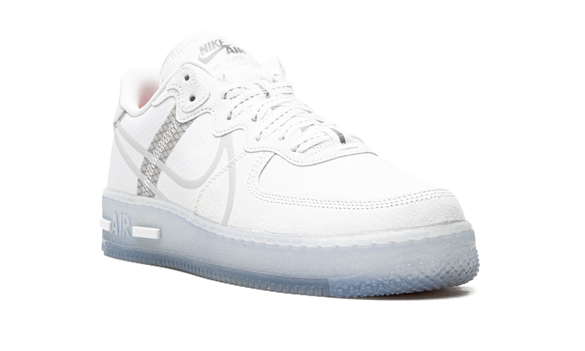 Overkicks - Nike Air Force 1 React White Light Bone (CQ8879-100) - detalle lateral interior