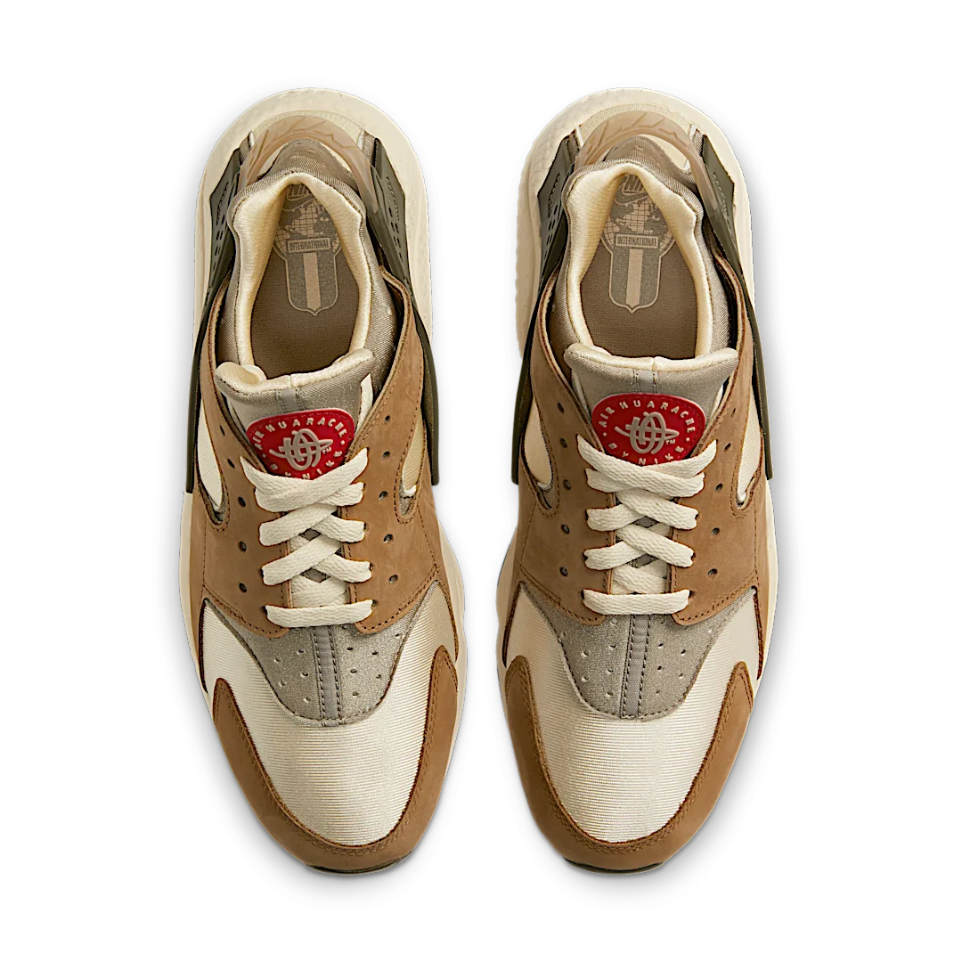 Overkicks - Nike Air Huarache Stussy Desert Oak (2021) (DD1381-200) - par completo