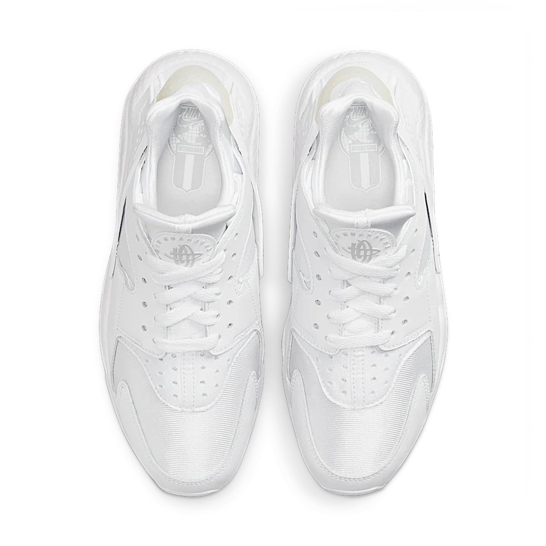 Overkicks - Nike Air Huarache Triple White (2021) (Womens) (DH4439-102) - vista trasera