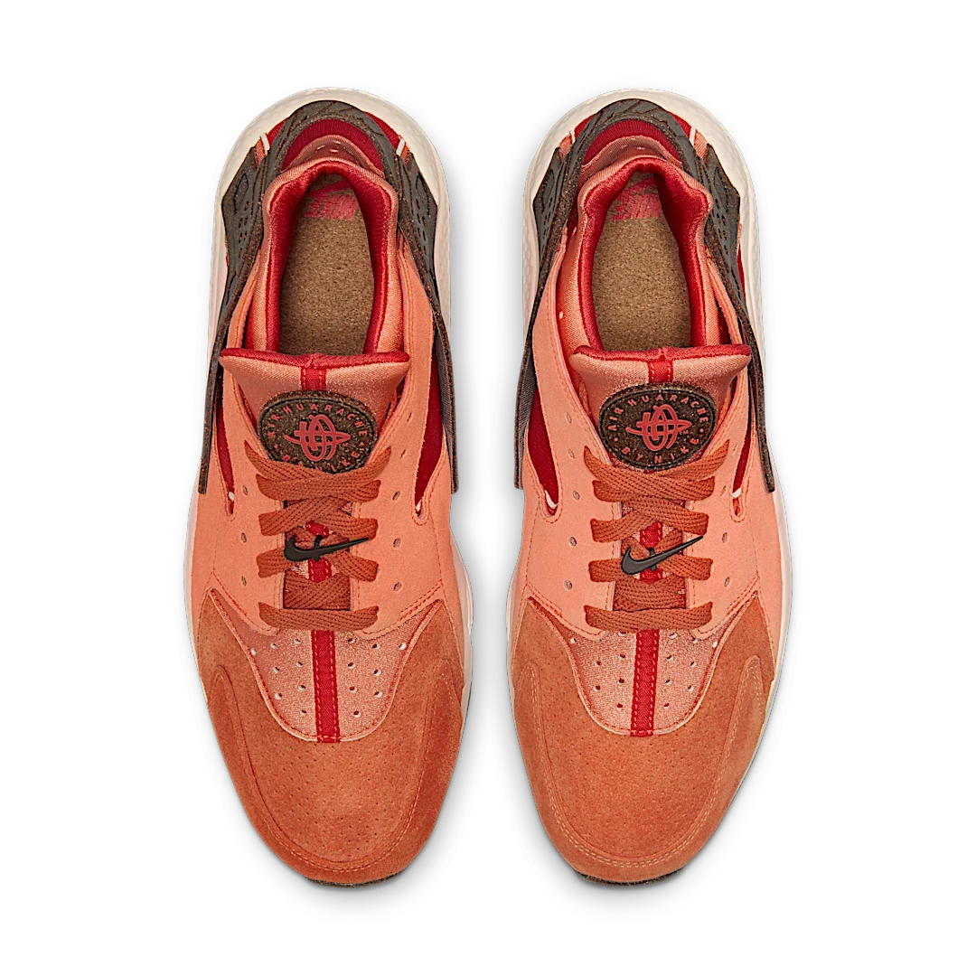 Overkicks - Nike Air Huarache Turf Orange (DM6238-800) - par completo