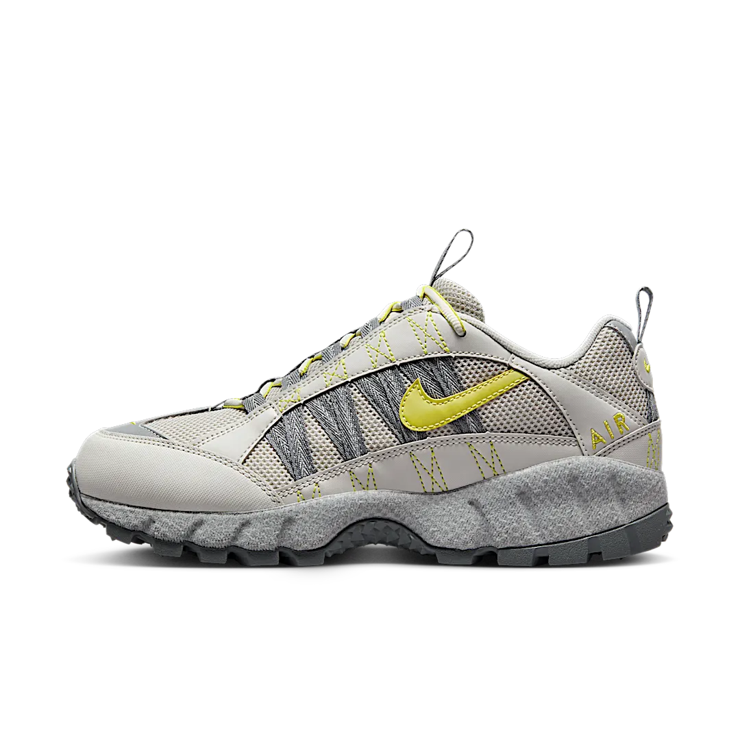 Overkicks - Nike Air Humara Light Bone High Voltage (FQ2443-001) - vista lateral