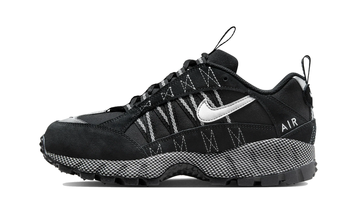 Overkicks - Nike Air Humara Oreo (Womens) (FB9982-001) - vista lateral
