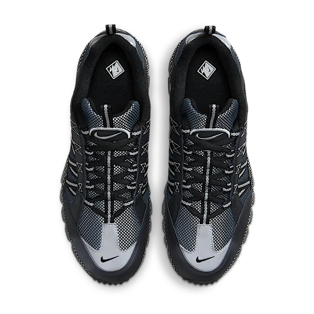Overkicks - Nike Air Humara QS Black Metallic Silver (FJ7098-002) - par completo