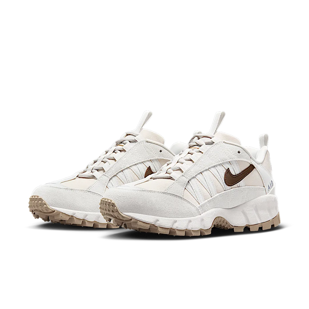 Overkicks - Nike Air Humara SE Future Motion Light Orewood Brown (Womens) (FZ3763-104) - vista trasera