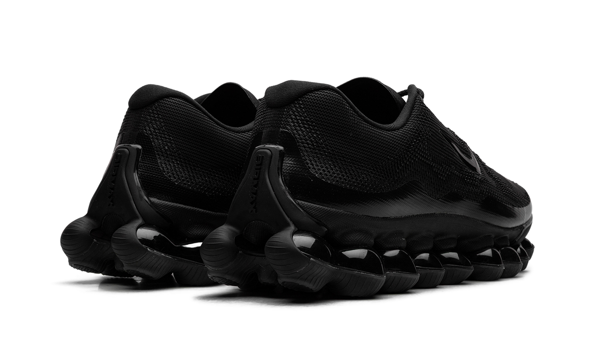 Overkicks - Nike Air Liquid Max Triple Black (IQ7634-003) - par completo