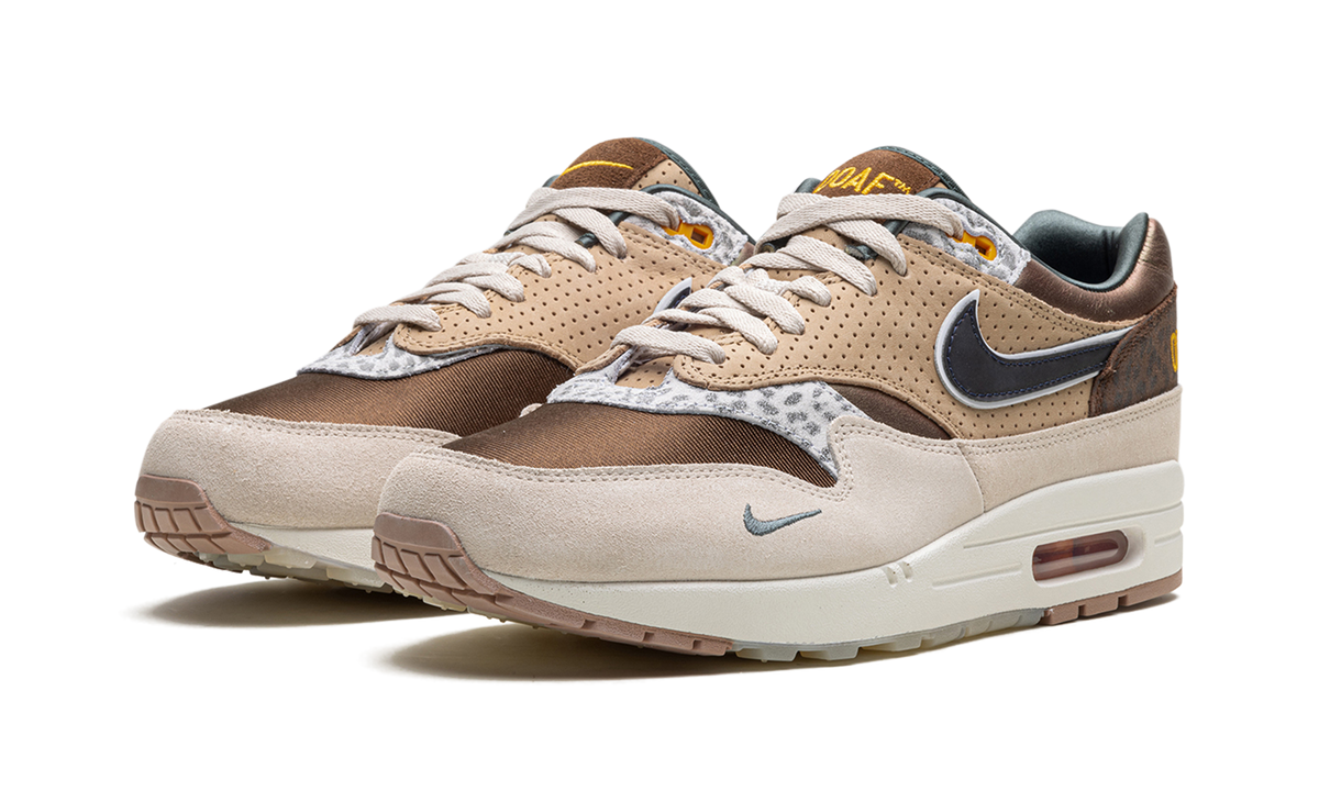 Overkicks - Nike Air Max 1 87 Premium University of Oregon PE (2024) (HQ2640-200) - vista trasera