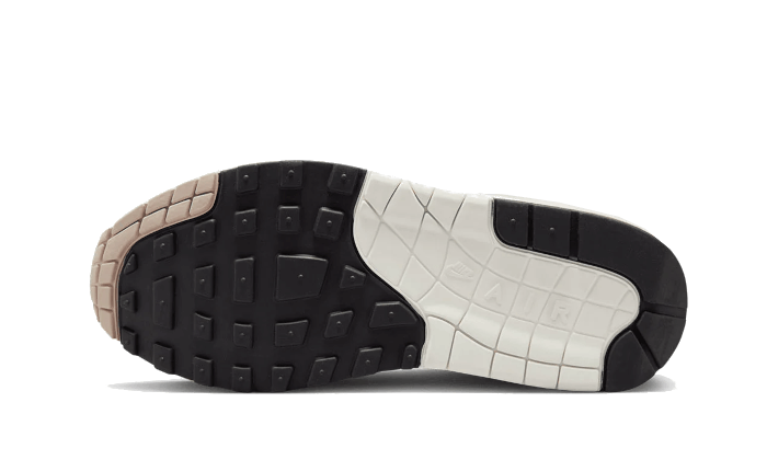 Overkicks - Nike Air Max 1 87 Volt Suede (DZ2628-100) - par completo