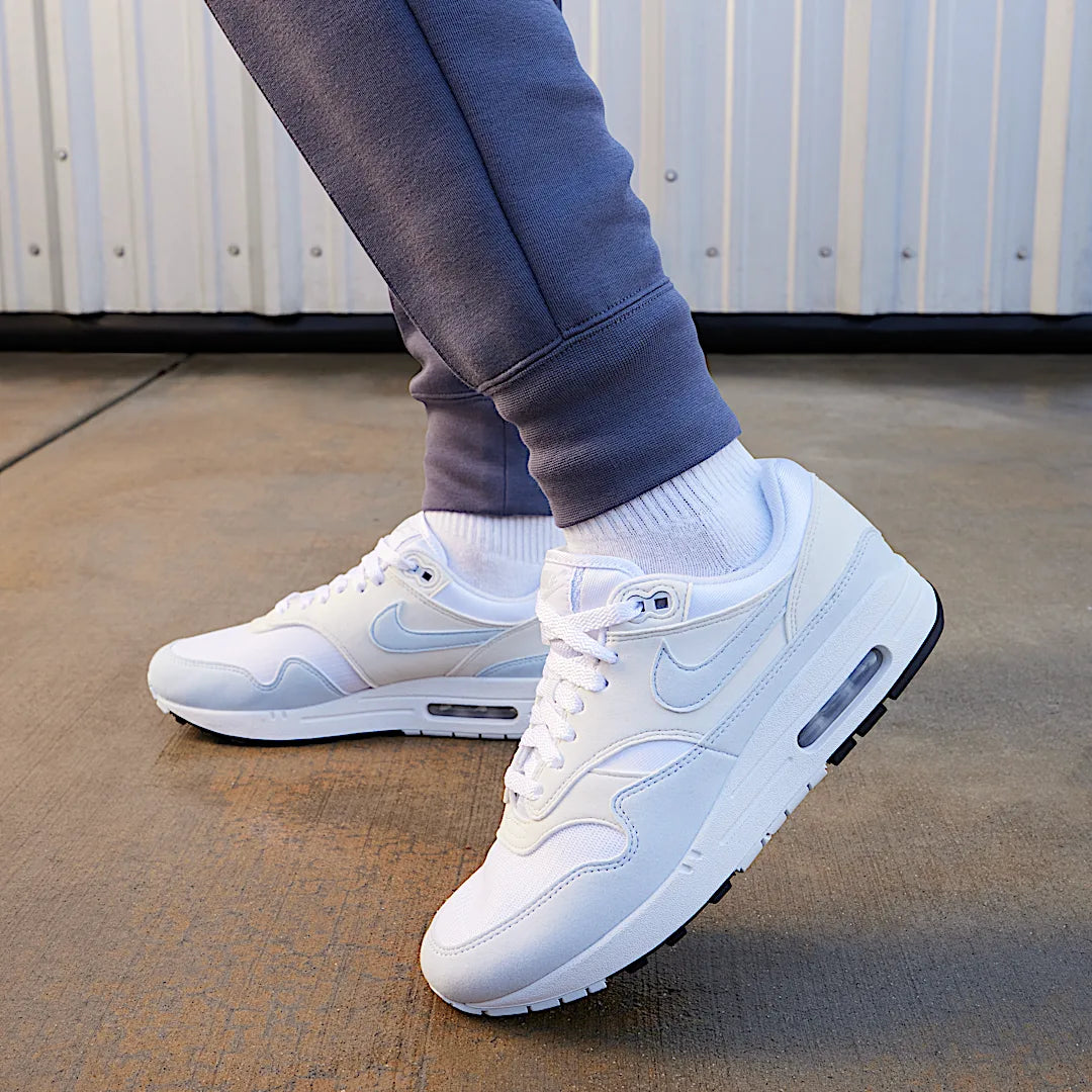 Overkicks - Nike Air Max 1 Football Grey (DZ2628-105) - detalle suela