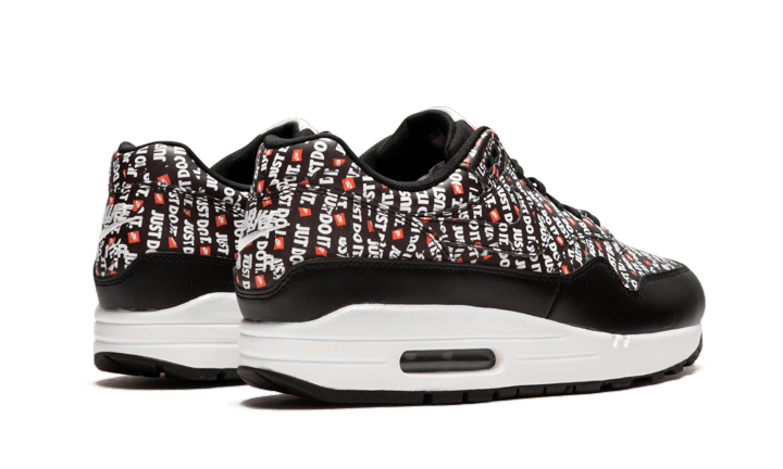 Overkicks - Nike Air Max 1 Just Do It Pack Black (875844-009) - par completo