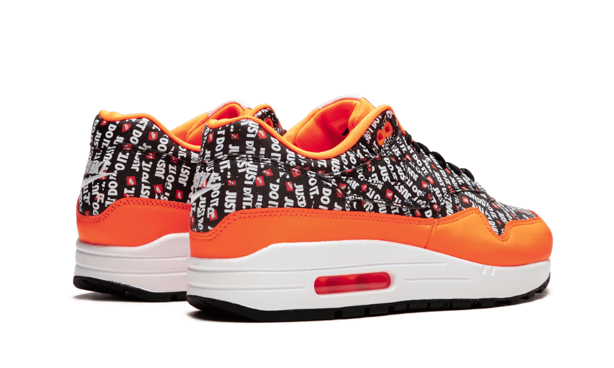 Overkicks - Nike Air Max 1 Just Do It Pack Black Orange (875844-008) - par completo