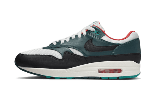 Overkicks - Nike Air Max 1 LeBron James Liverpool F.C. (FB8914-100) - vista lateral