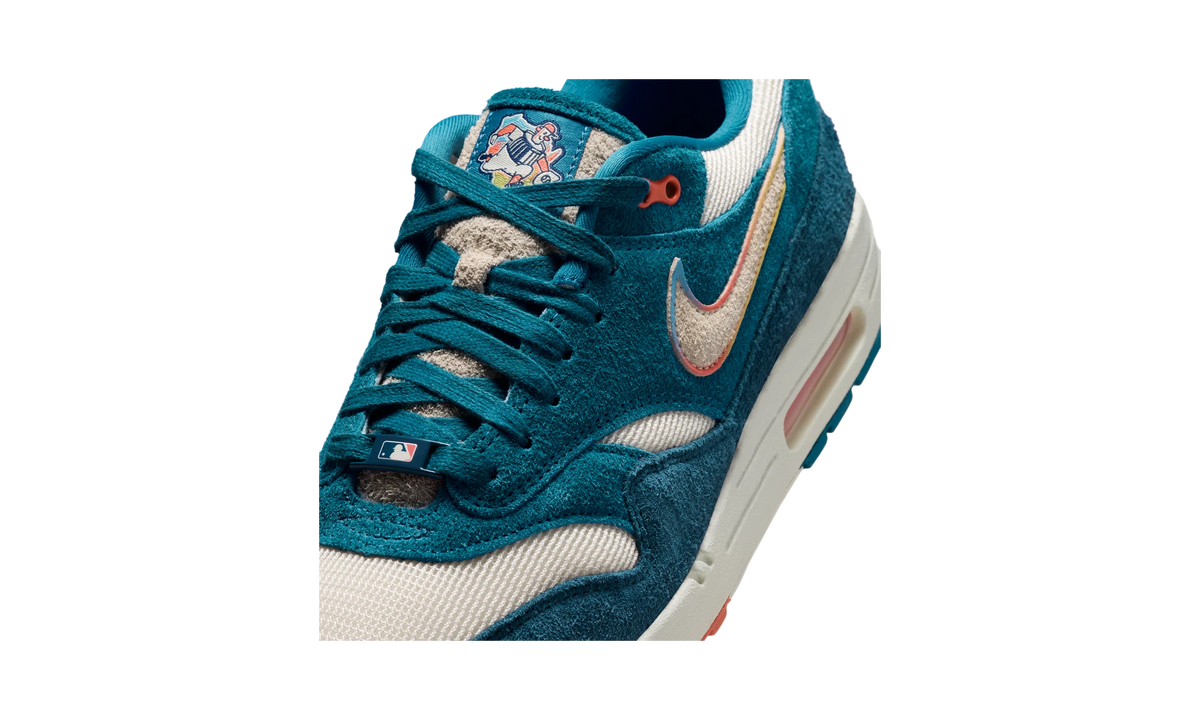 Overkicks - Nike Air Max 1 Milwaukee Brewers City Connect 2026 (IQ2938-400) - detalle upper