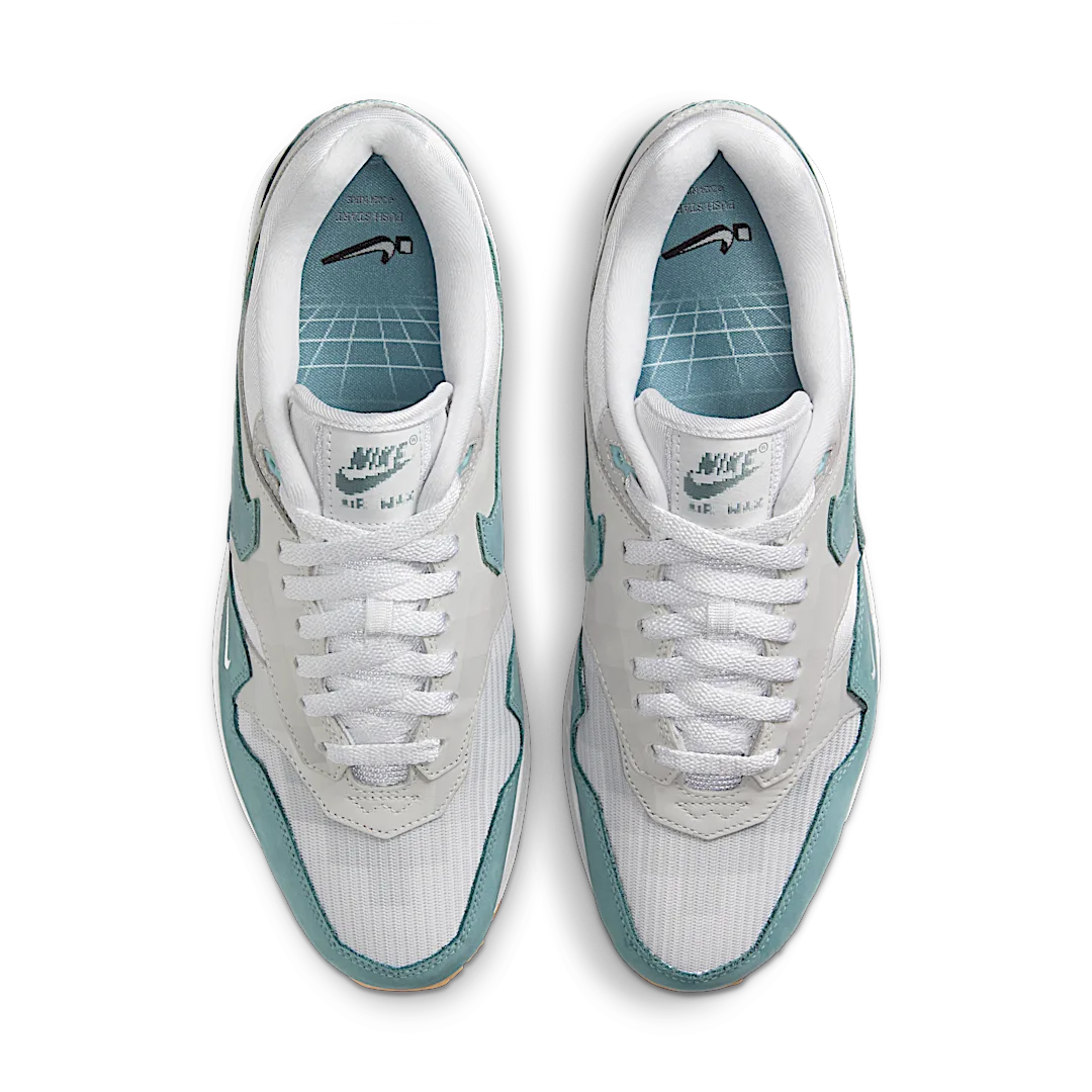 Overkicks - Nike Air Max 1 .SWOOSH Low Poly Adventure (HV1940-100) - par completo