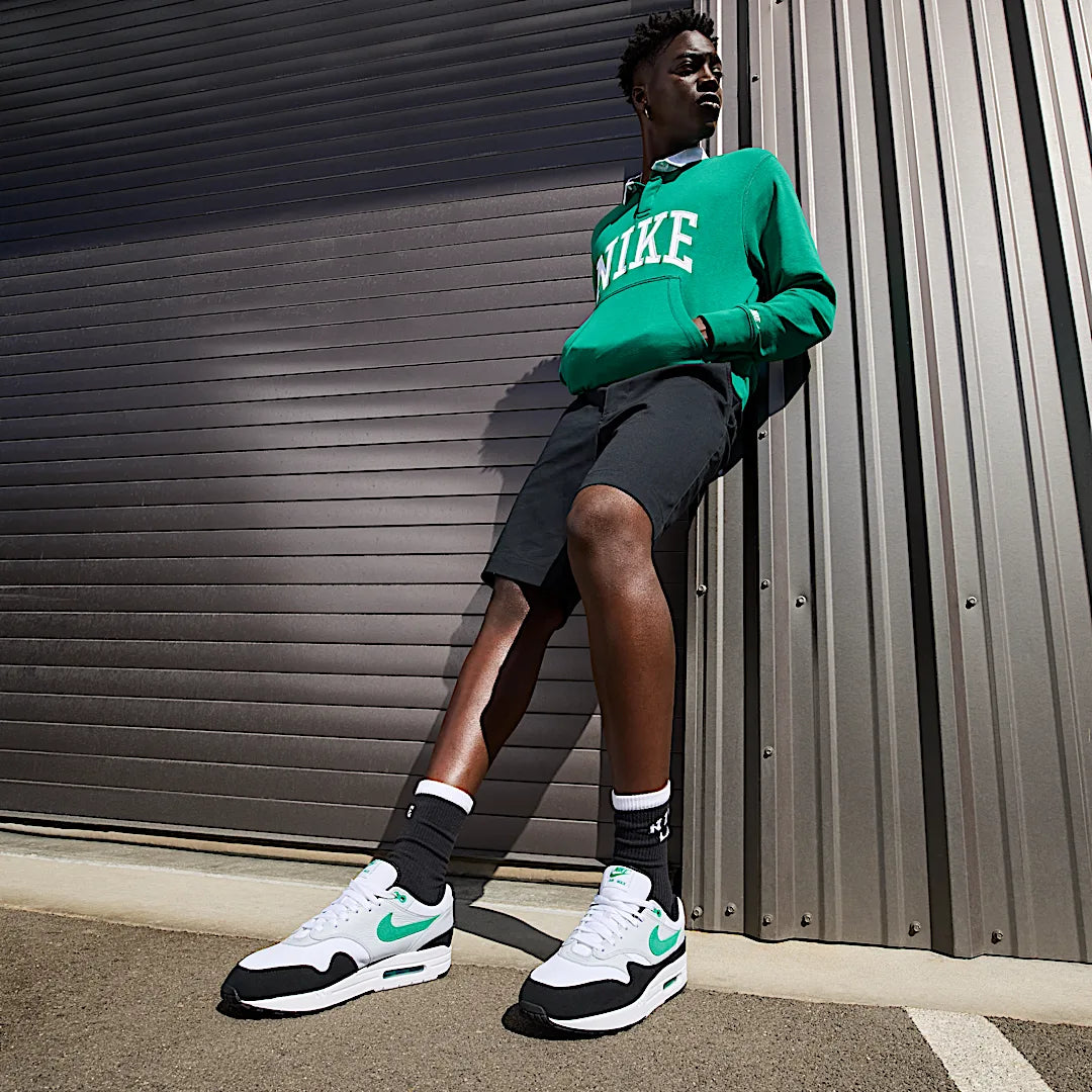 Overkicks - Nike Air Max 1 White Black Stadium Green (FN6952-100) - detalle suela