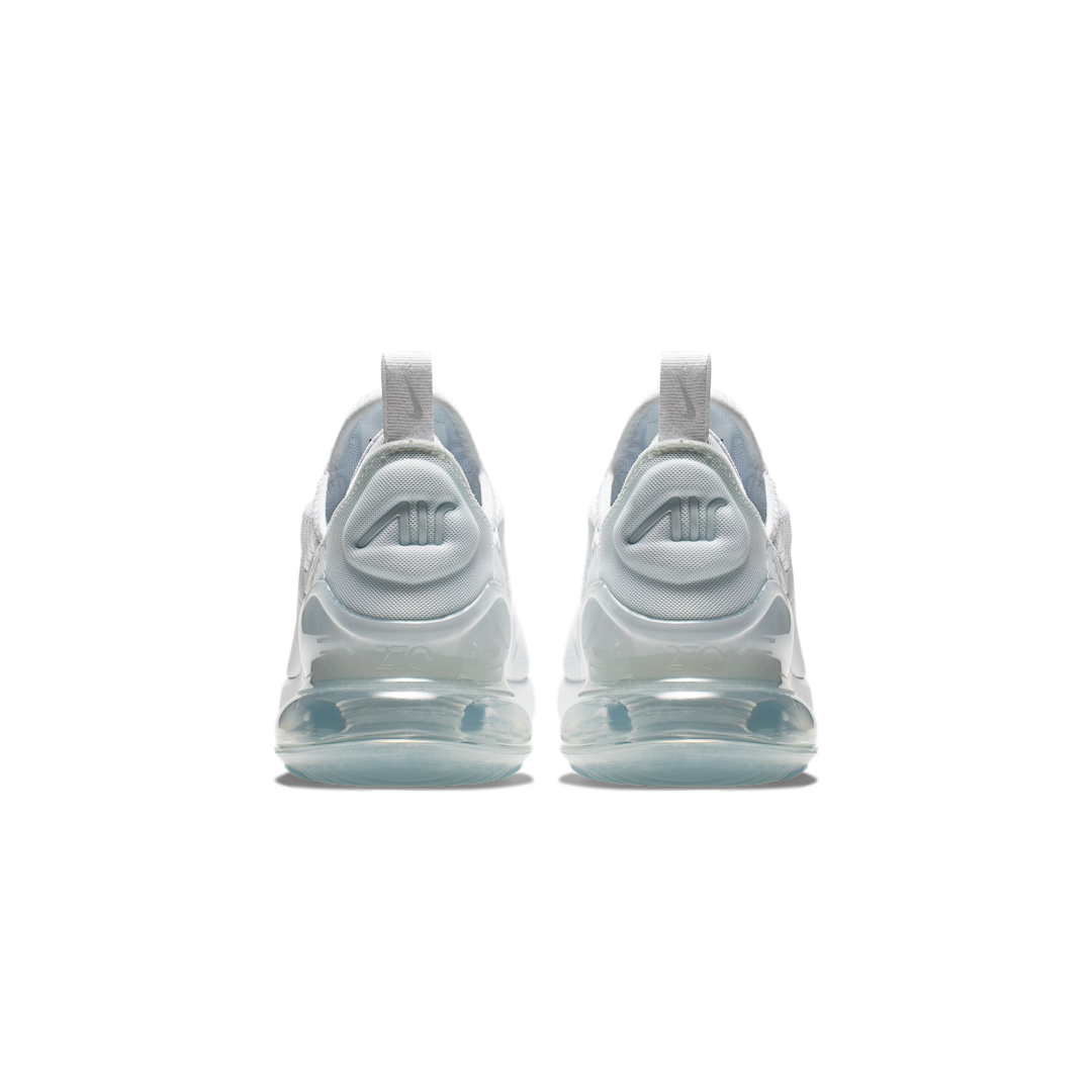 Overkicks - Nike Air Max 270 White Metallic Silver (943345-103) - par completo