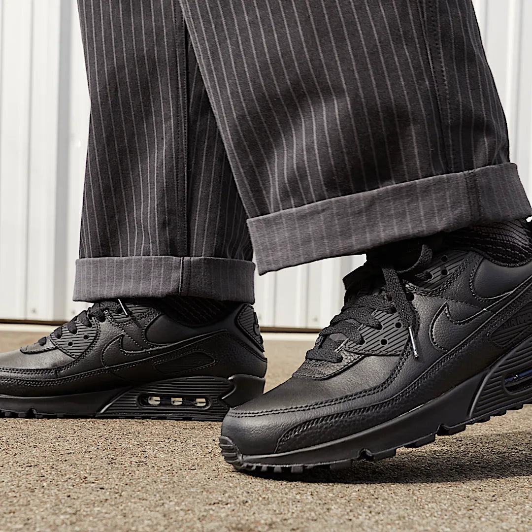 Overkicks - Nike Air Max 90 Leather Triple Black (CZ5594-001) - detalle suela