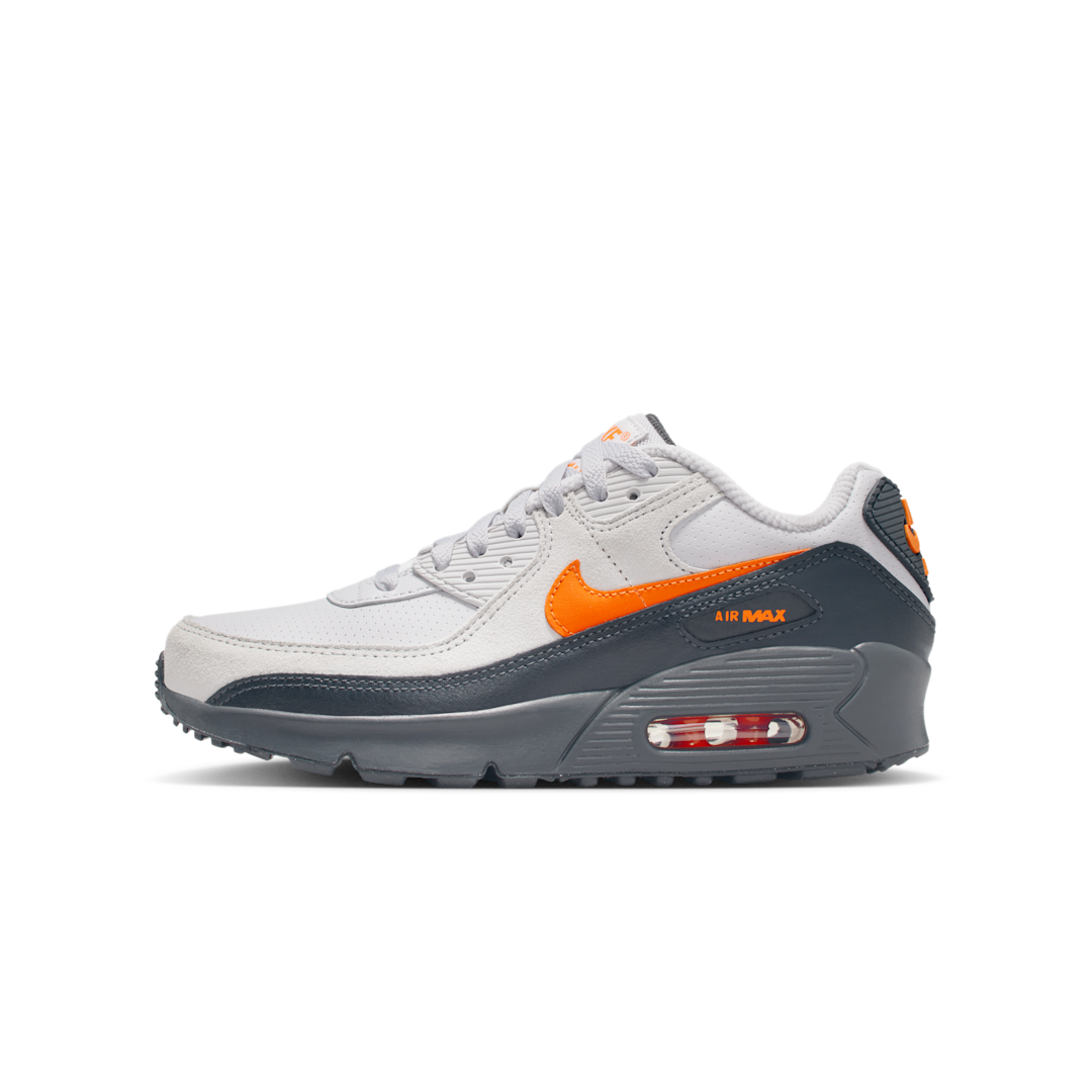 Overkicks - Nike Air Max 90 SE Vast Grey Safety Orange (GS) (IF2623-003) - vista lateral