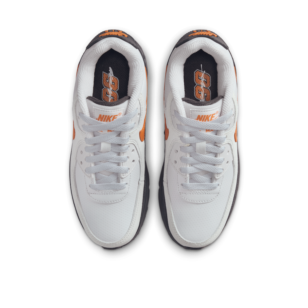 Overkicks - Nike Air Max 90 SE Vast Grey Safety Orange (GS) (IF2623-003) - imagen 3