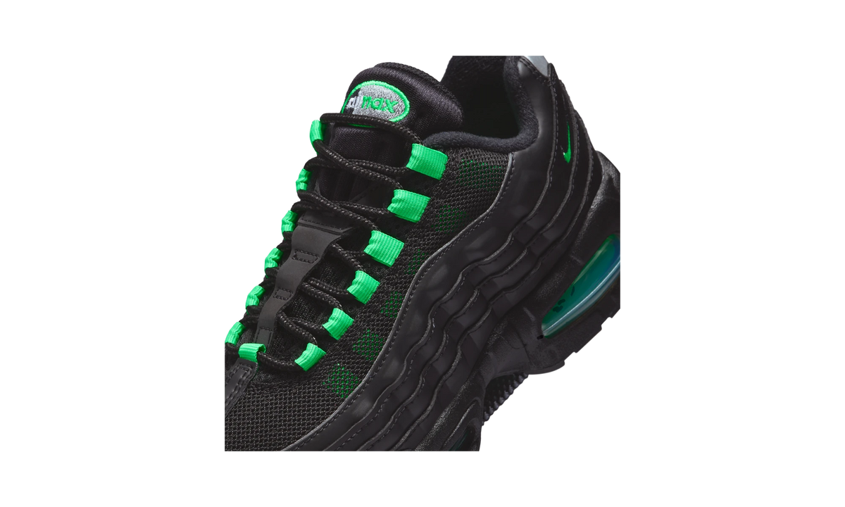 Overkicks - Nike Air Max 95 Black Green Shock (II4130-009) - detalle lateral interior