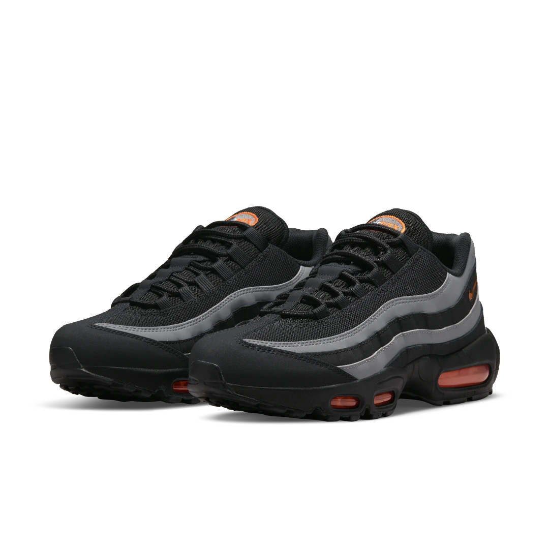 Overkicks - Nike Air Max 95 Black Grey Safety Orange (DX2657-001) - vista trasera
