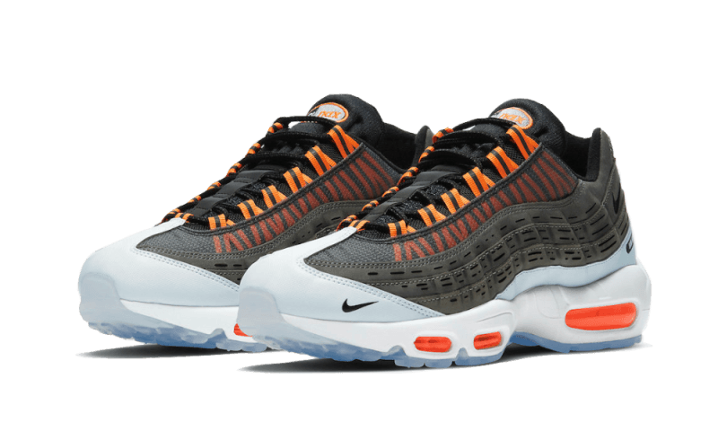 Overkicks - Nike Air Max 95 Kim Jones Black Total Orange (DD1871-001) - vista trasera
