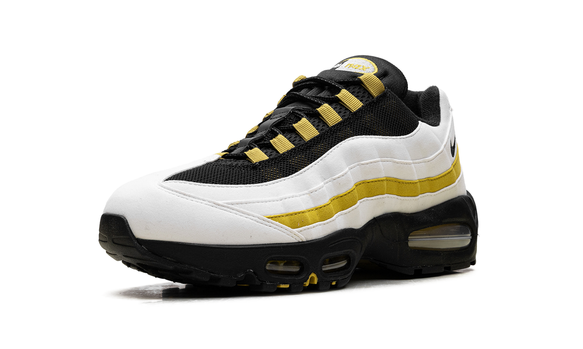 Overkicks - Nike Air Max 95 OG White Saffron Quartz Black (HM4740-102) - detalle suela