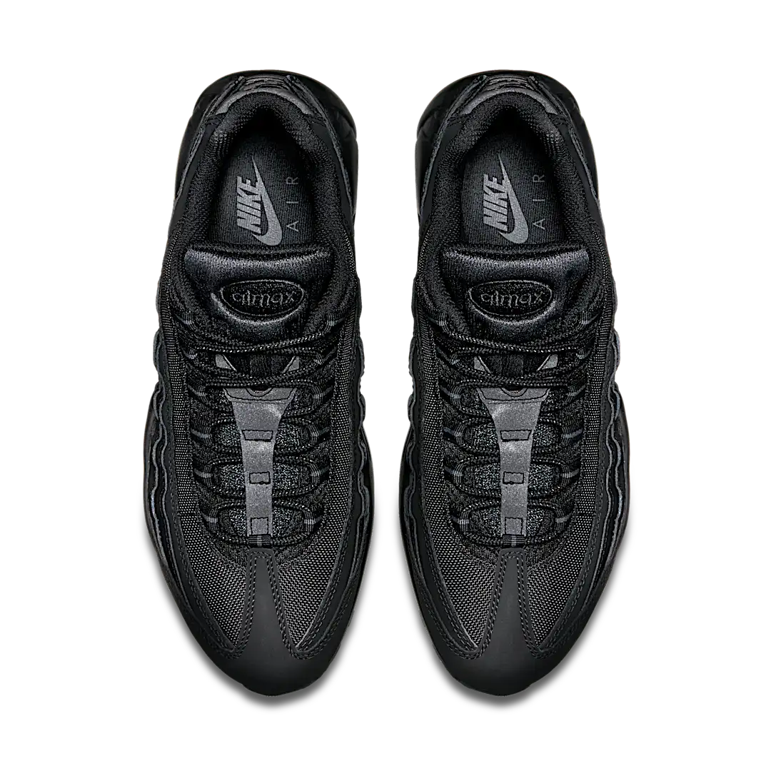 Overkicks - Nike Air Max 95 Triple Black (609048-092) - par completo