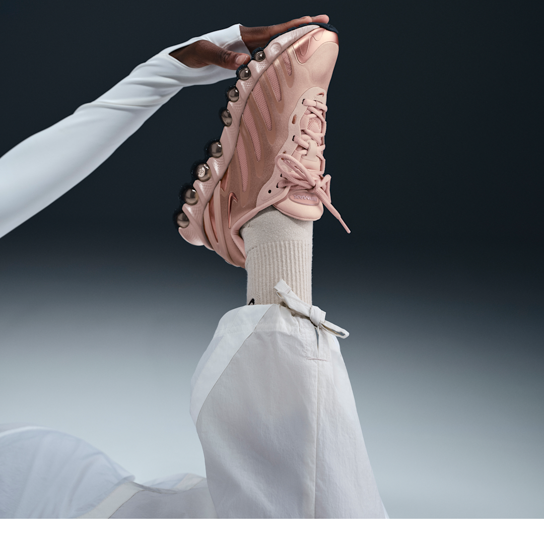 Overkicks - Nike Air Max Dn8 Rose Gold (Womens) (HF5509-900) - detalle suela