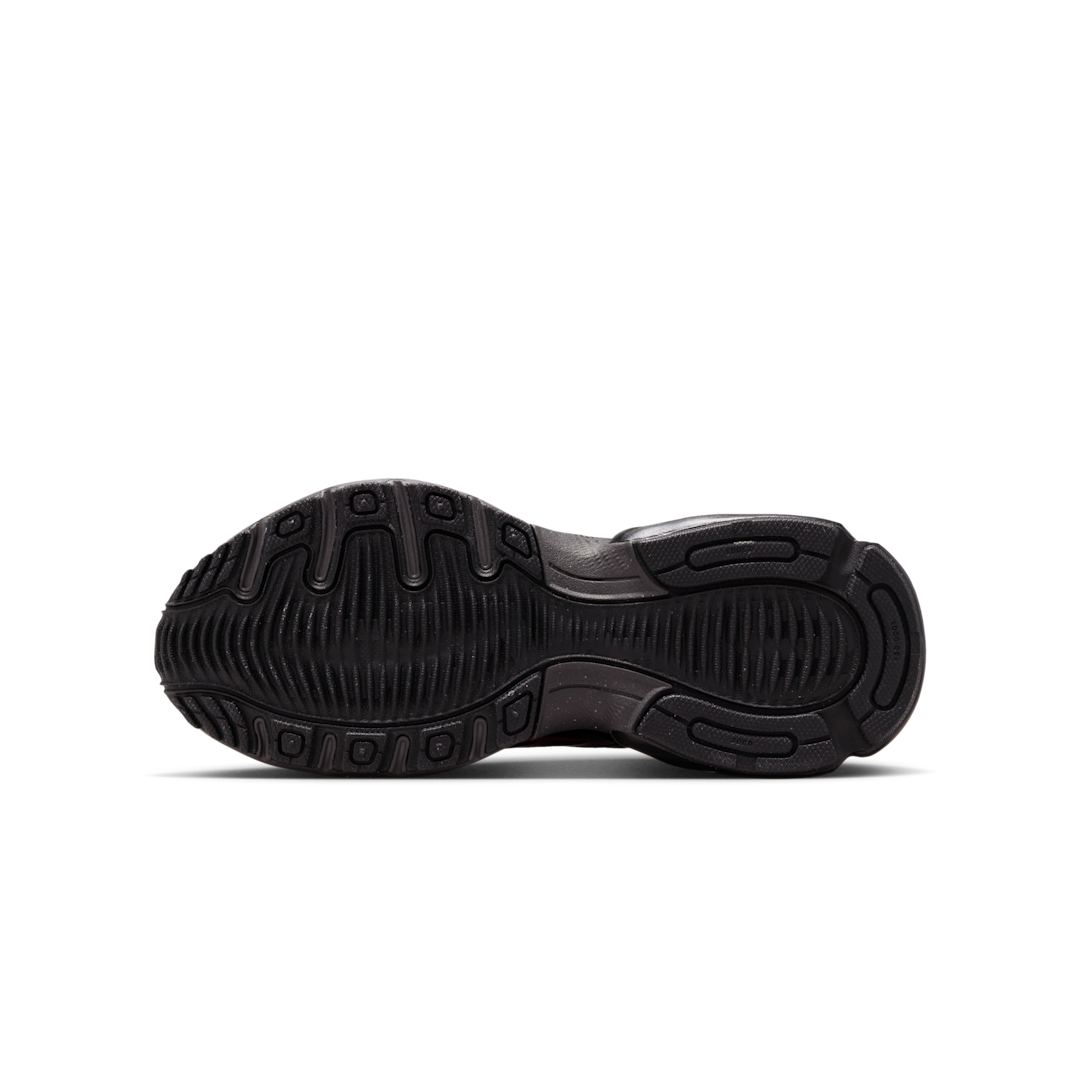 Overkicks - Nike Air Max Fire Medium Ash Black Orange (IF2622-200) - detalle suela