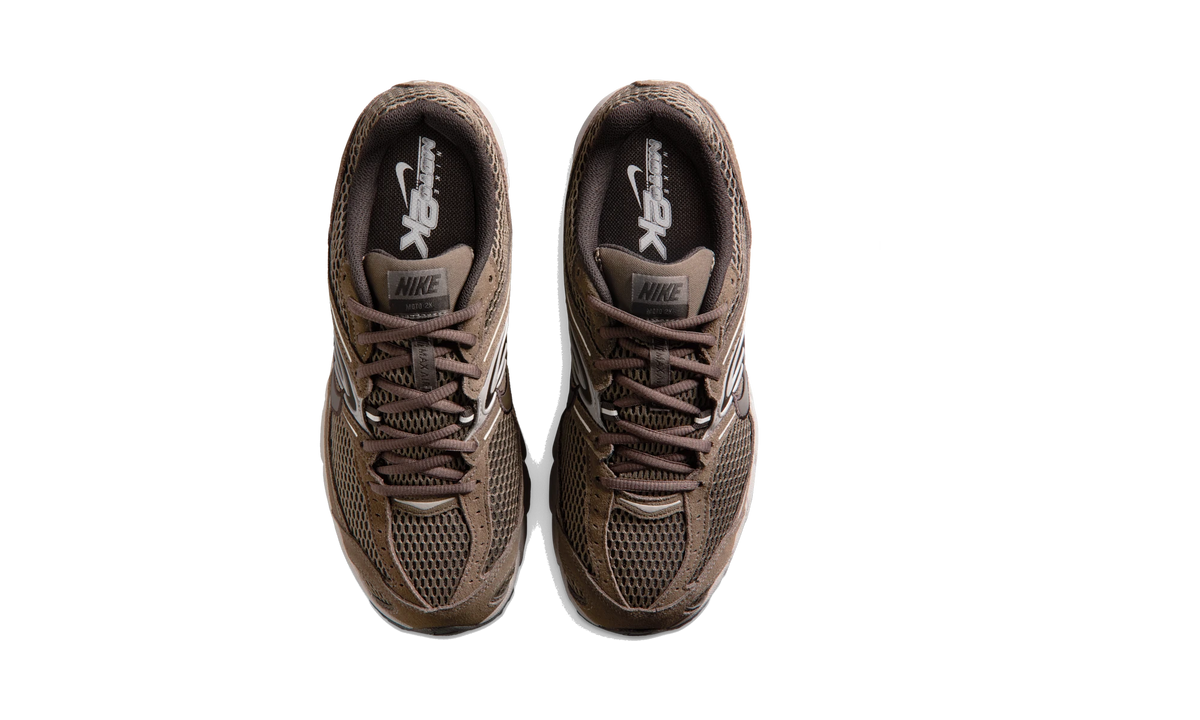 Overkicks - Nike Air Max Moto 2K Ironstone Velvet Brown (IQ4924-004) - vista superior