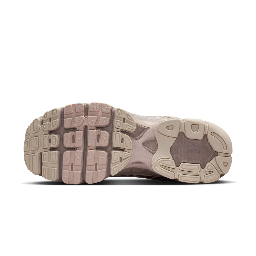 Overkicks - Nike Air Max Moto 2K Malt Phantom (IM9570-200) - detalle suela