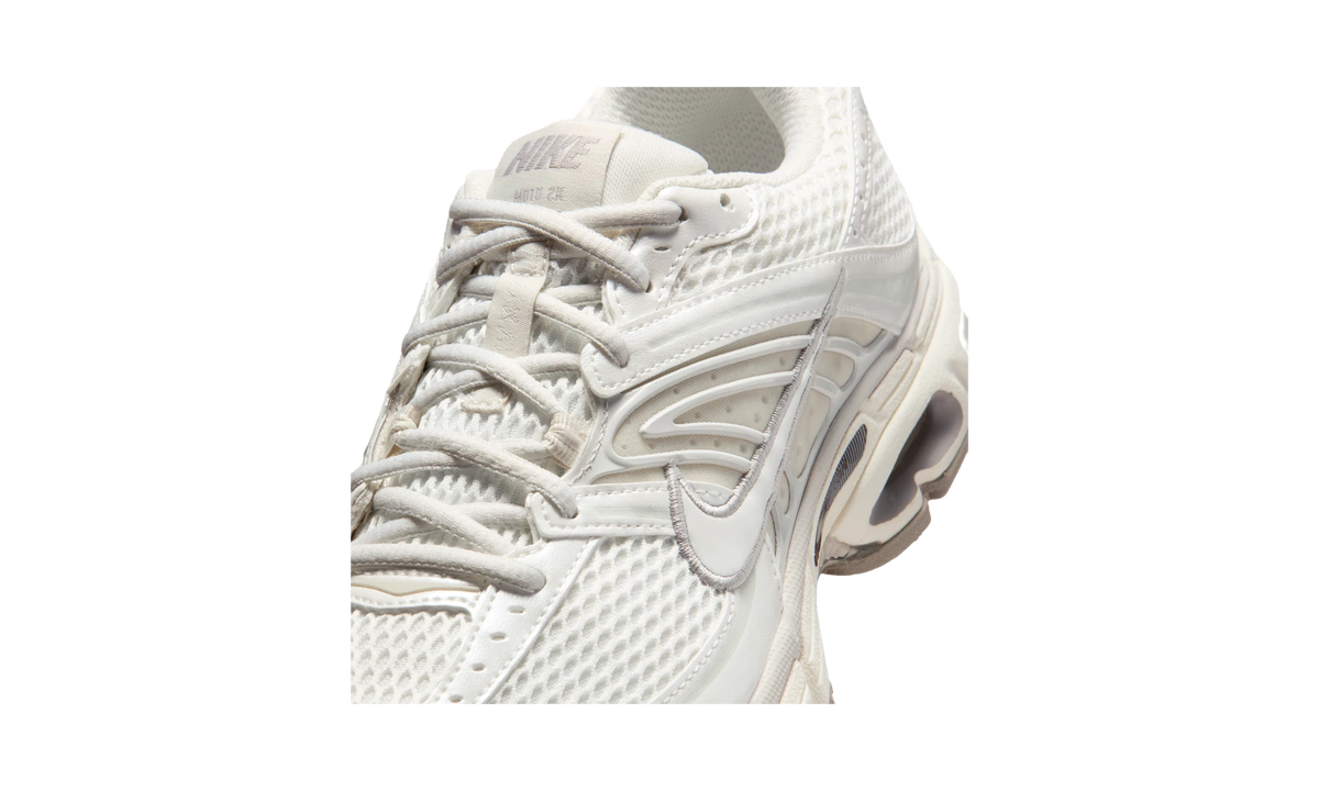Overkicks - Nike Air Max Moto 2K Phantom Light Bone Sail (IQ0272-030) - detalle lateral interior