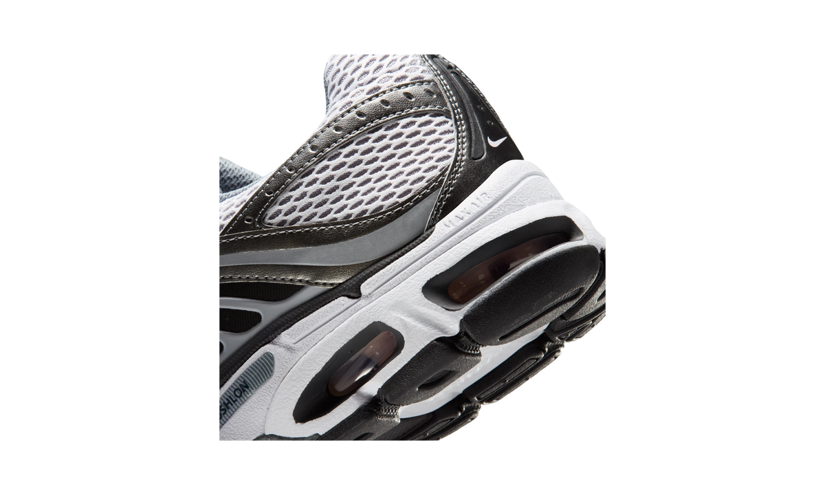 Overkicks - Nike Air Max Moto 2K Smoke Grey Anthracite Pink Foam White (IU7548-070) - detalle